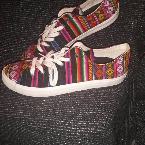 EXCEPTIONAL PAIR OF "INKKAS" HANDMADE WORLD WEAR SPECTRUM SNEAKERS - Picture 5 of 14